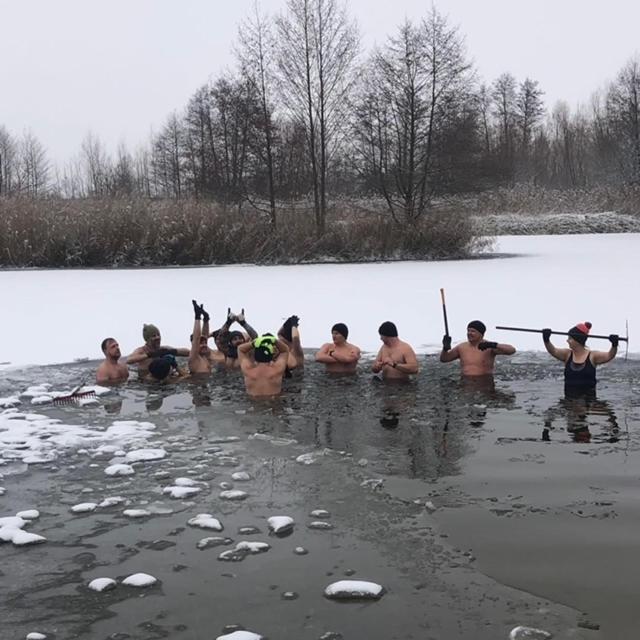 Wake Villa Brwinow Экстерьер фото
